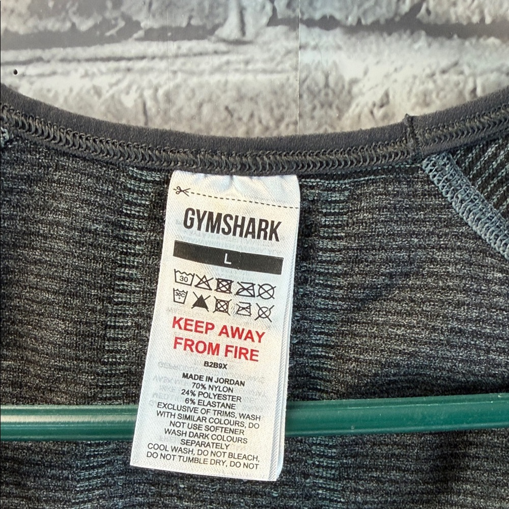 GYMSHARK cropped Top - Picture 2 of 10